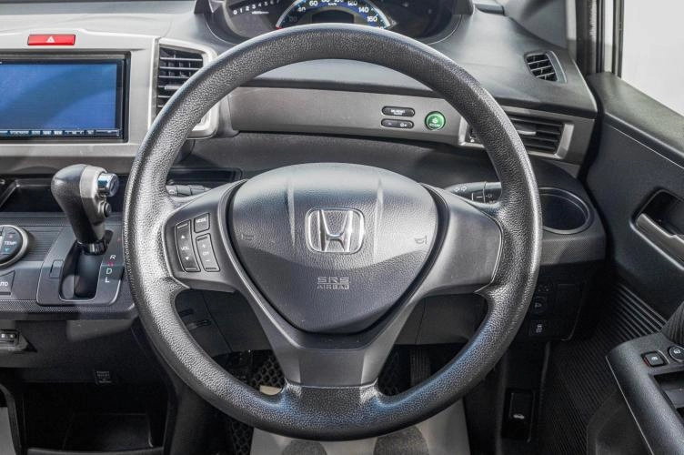 Honda Freed 15 из 26