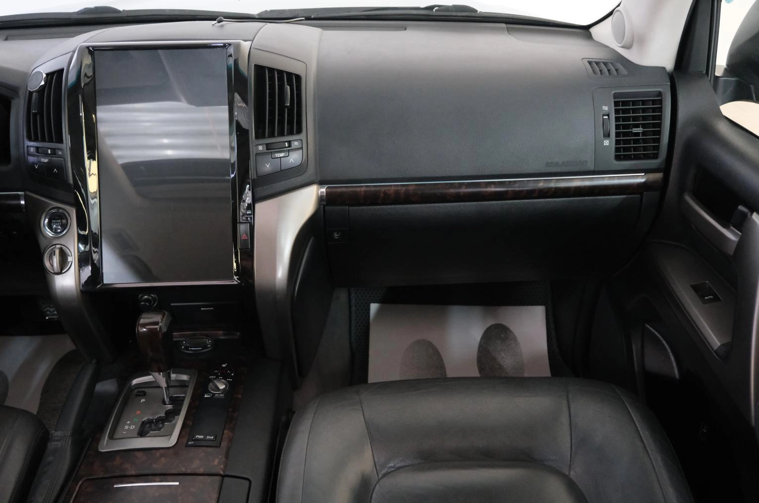 Toyota Land Cruiser 20 из 26