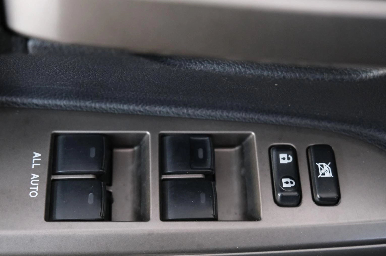 Toyota Land Cruiser 9 из 26
