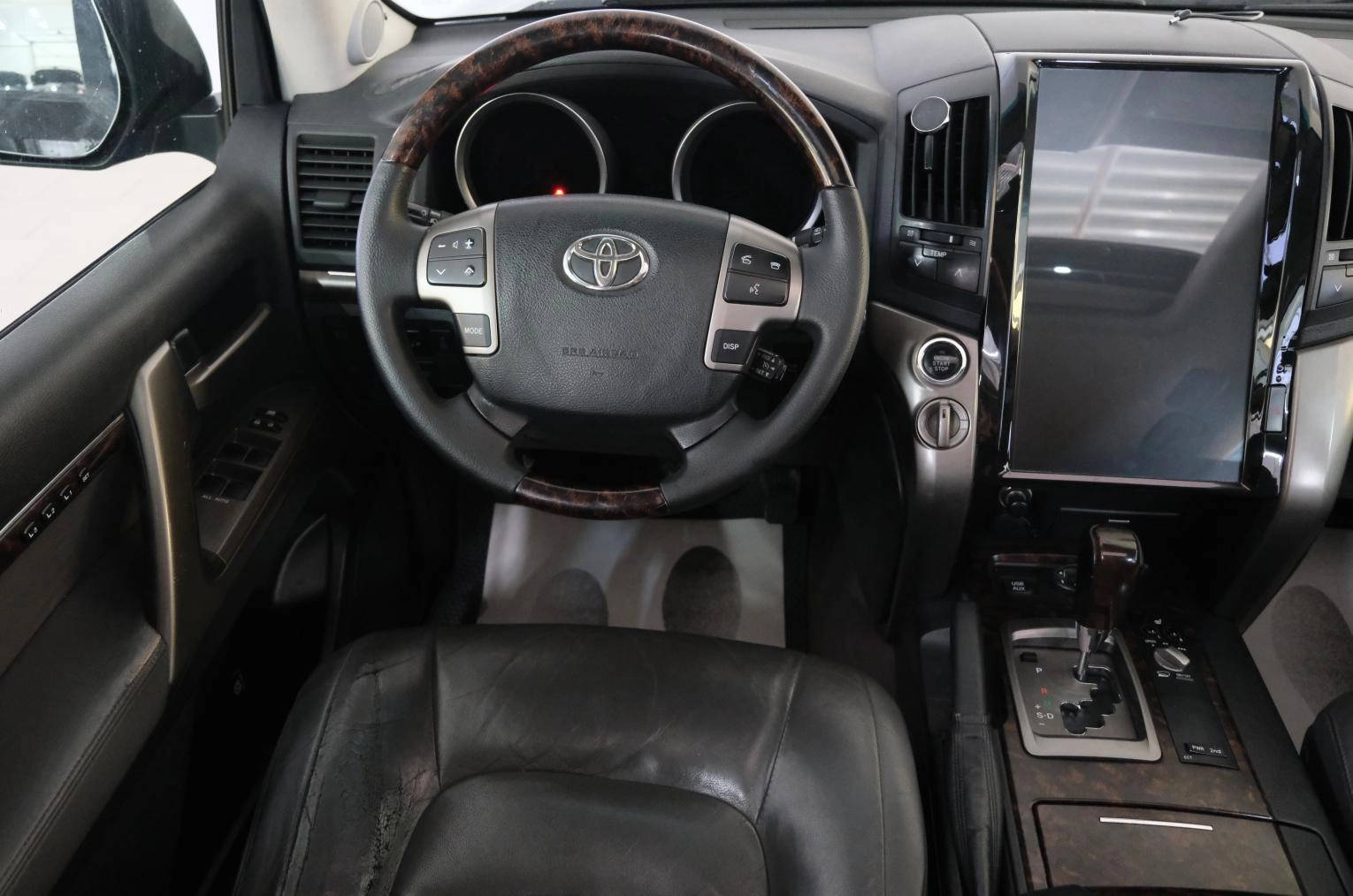 Toyota Land Cruiser 13 из 26