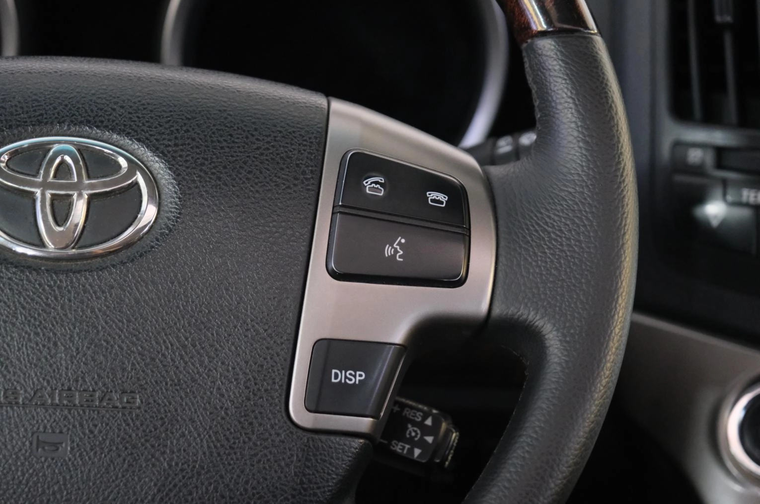 Toyota Land Cruiser 16 из 26