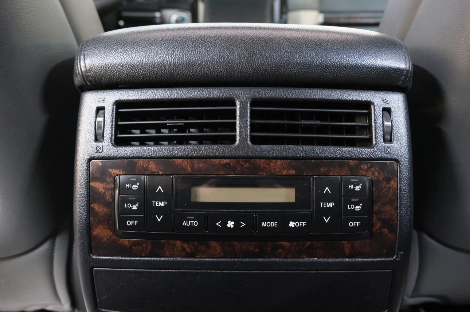 Toyota Land Cruiser 24 из 26