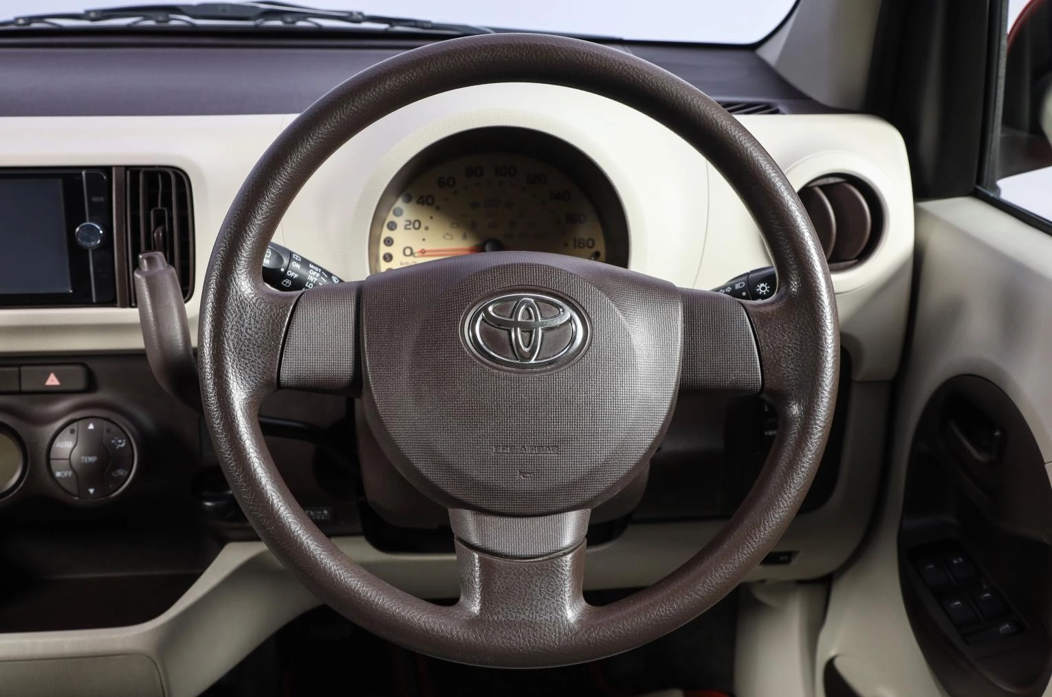 Toyota Passo 9 из 15