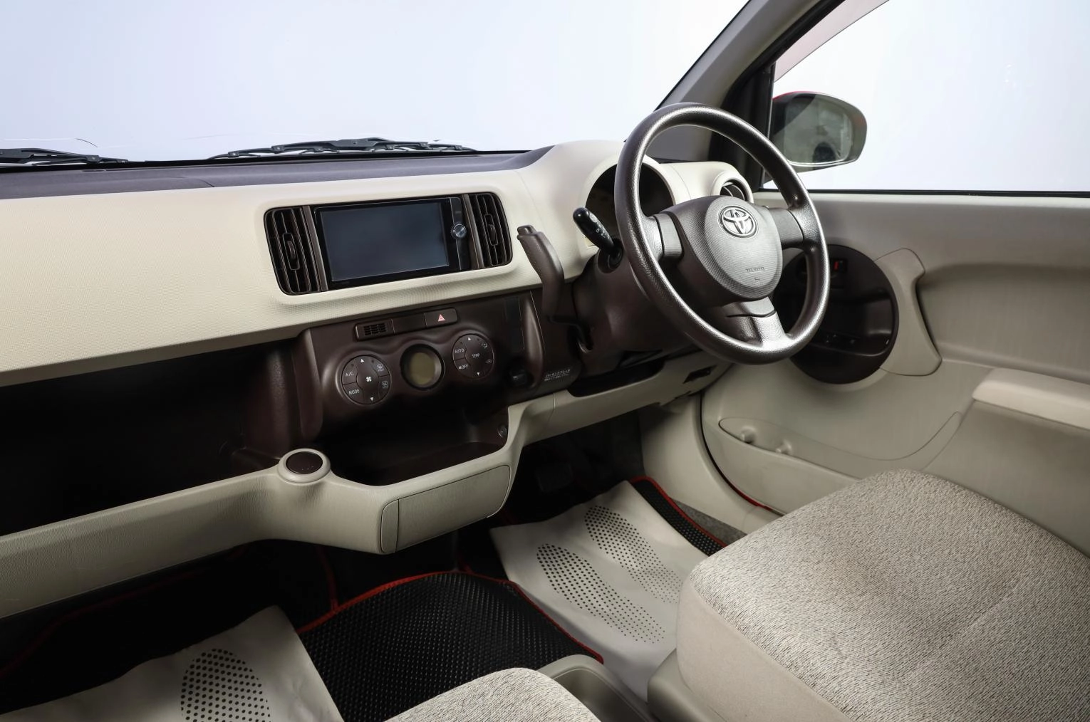 Toyota Passo 13 из 15