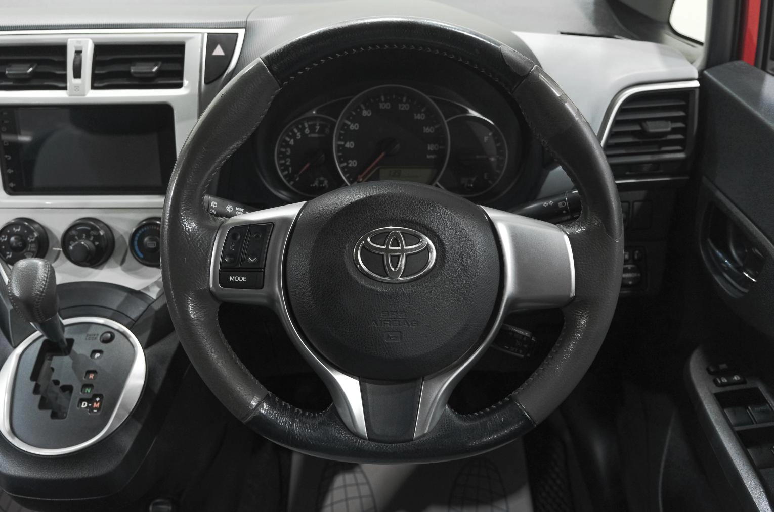 Toyota Ractis 15 из 26