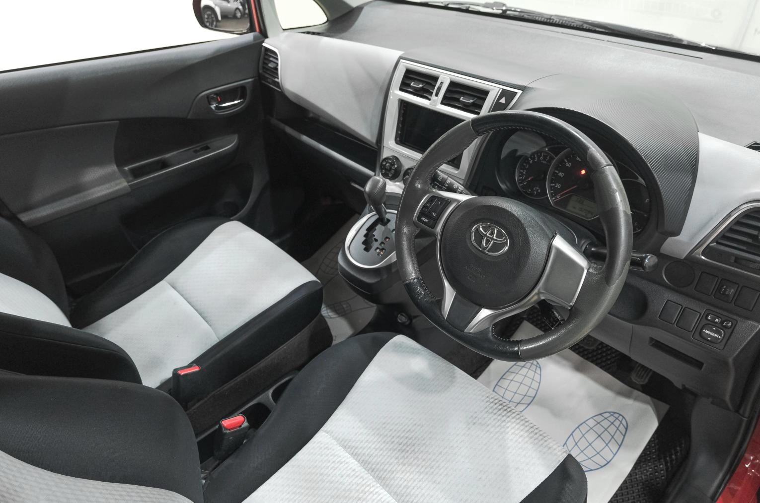 Toyota Ractis 10 из 26