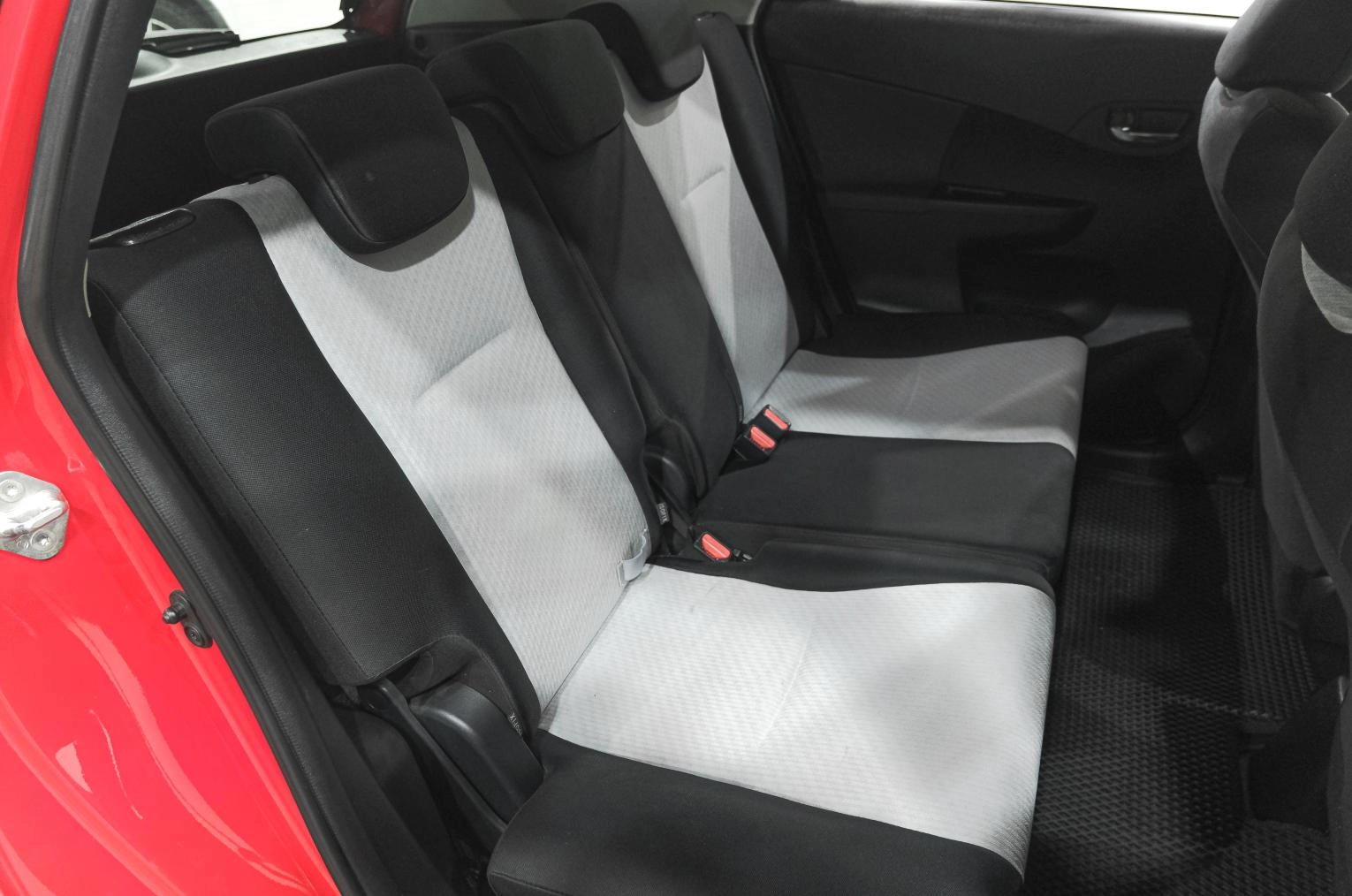 Toyota Ractis 24 из 26