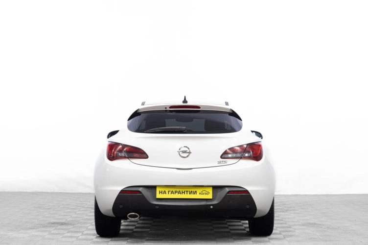 Opel Astra GTC 5 из 5