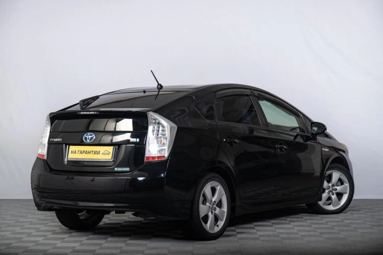Toyota Prius 6 из 6