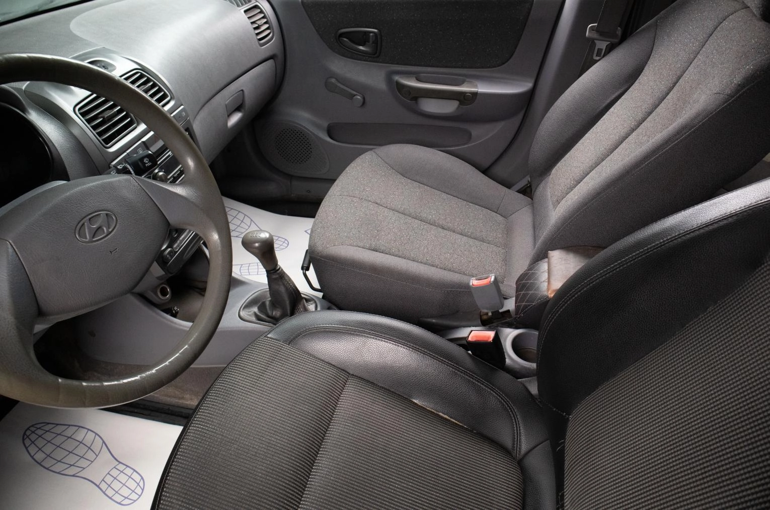 Hyundai Accent 13 из 16