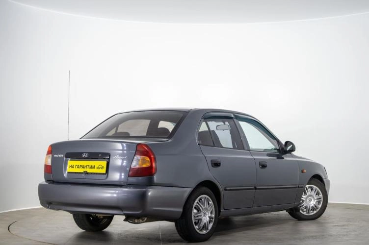 Hyundai Accent 4 из 5