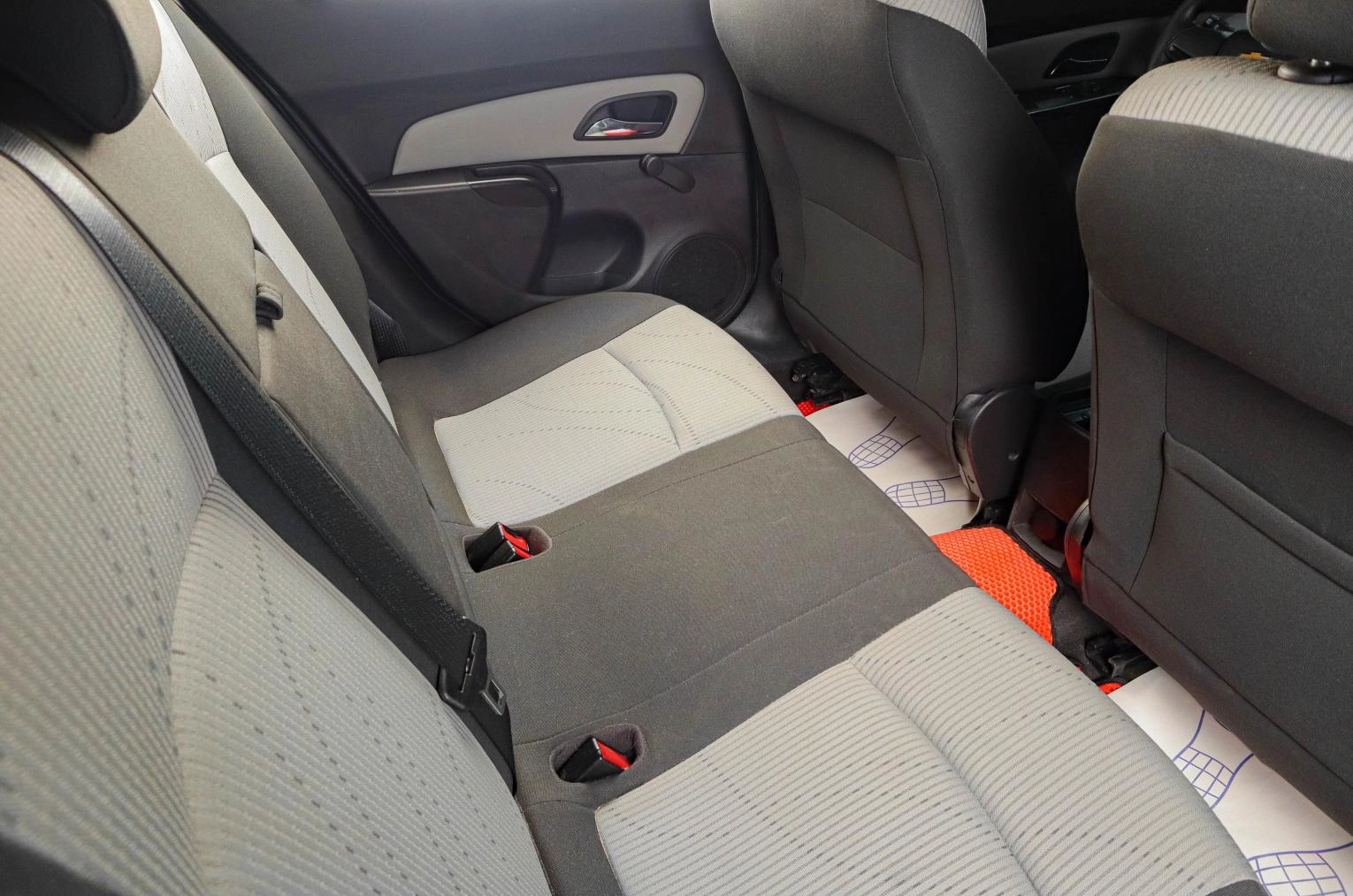 Chevrolet Cruze 9 из 16