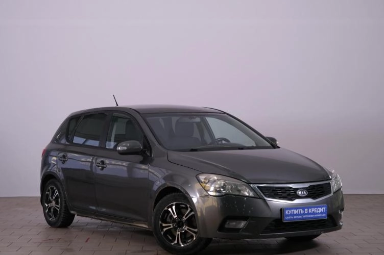 KIA cee'd 1 из 5
