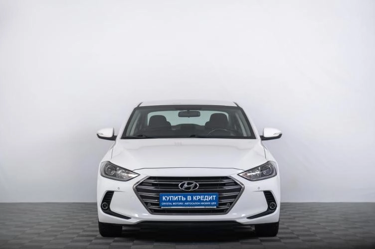 Hyundai Elantra 3 из 6