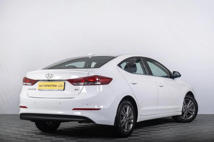 Hyundai Elantra 6 из 6