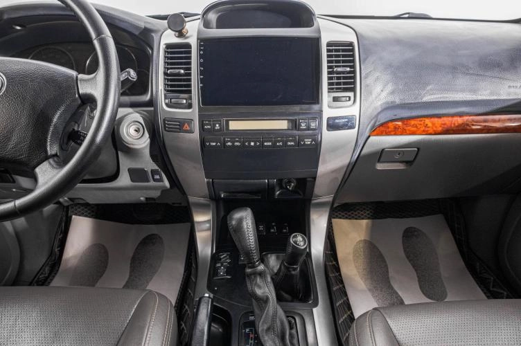 Toyota Land Cruiser Prado 17 из 28