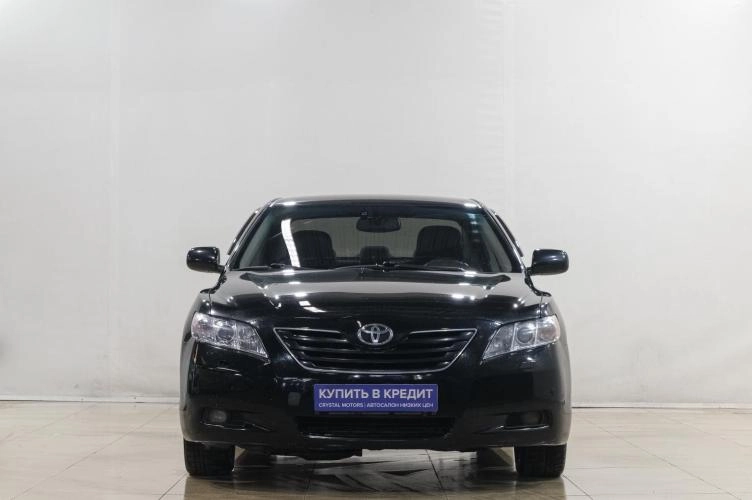 Toyota Camry 2 из 6
