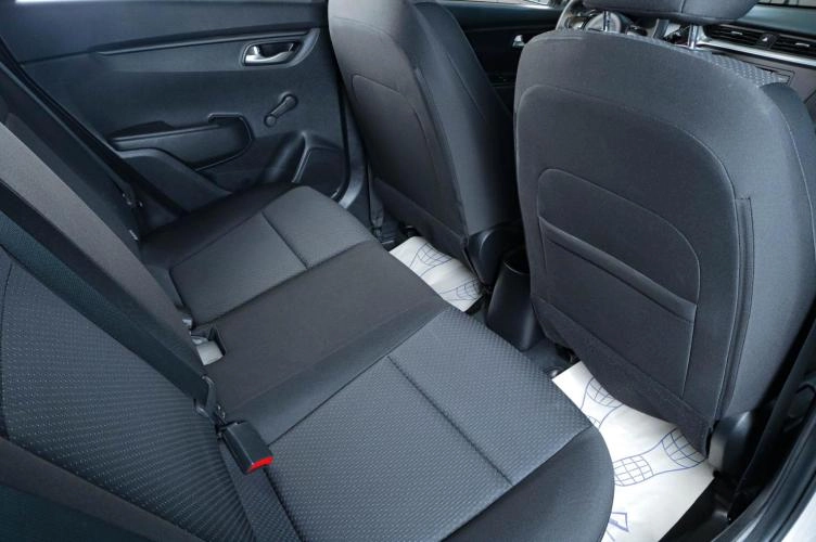 KIA Rio 9 из 16
