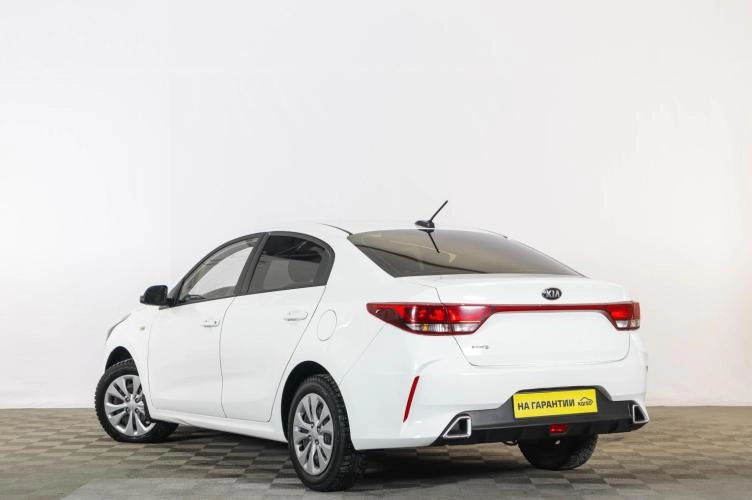 KIA Rio 4 из 6
