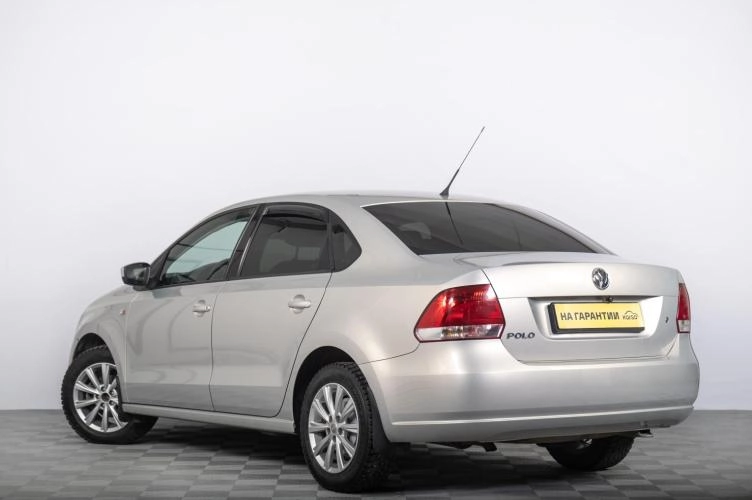 Volkswagen Polo 5 из 6