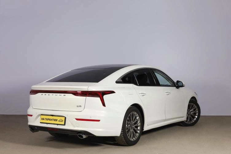 FAW Bestune B70 4 из 5
