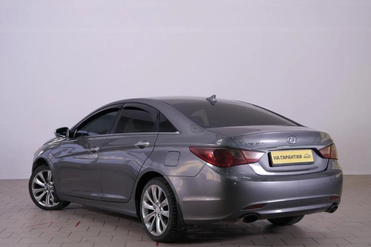 Hyundai Sonata 4 из 6