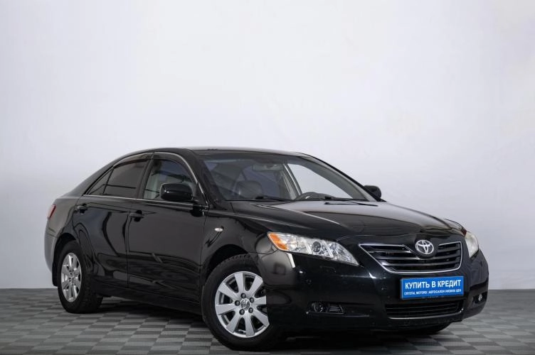 Toyota Camry 1 из 6