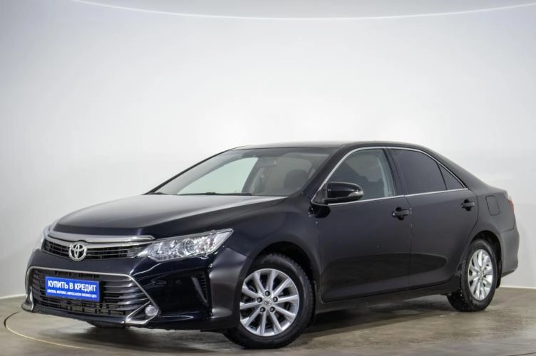 Toyota Camry 3 из 5