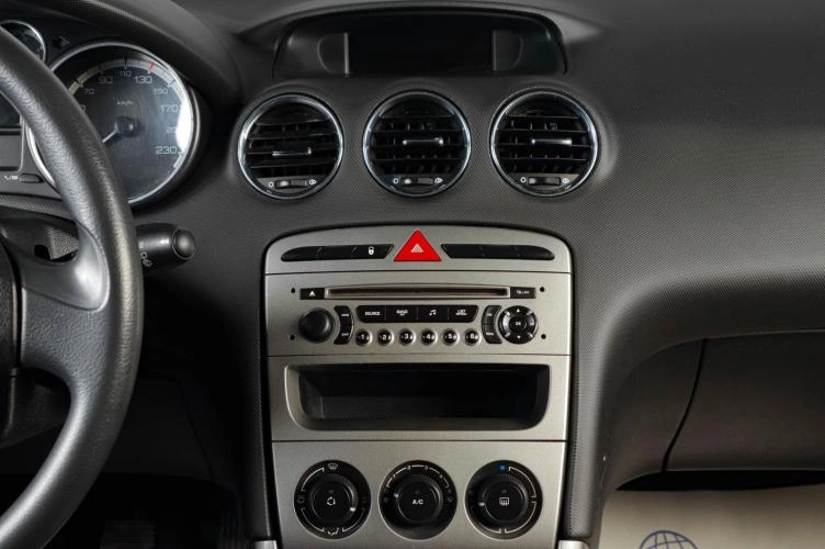 Peugeot 308 14 из 17