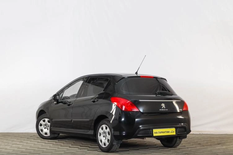 Peugeot 308 4 из 6