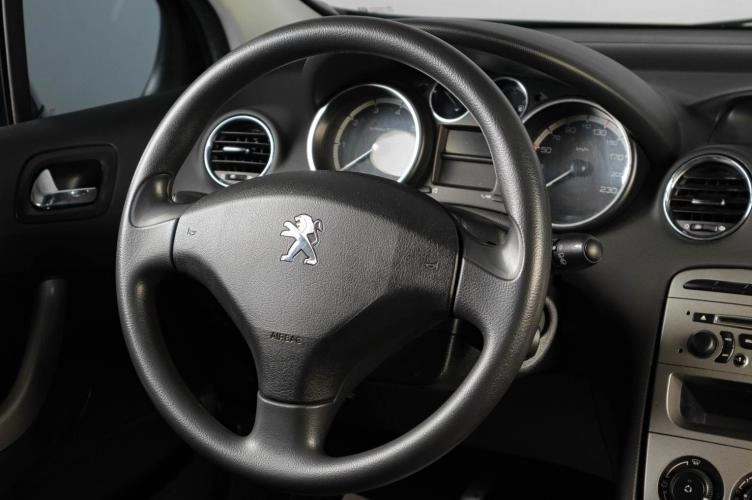 Peugeot 308 11 из 17