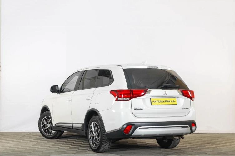 Mitsubishi Outlander 4 из 6