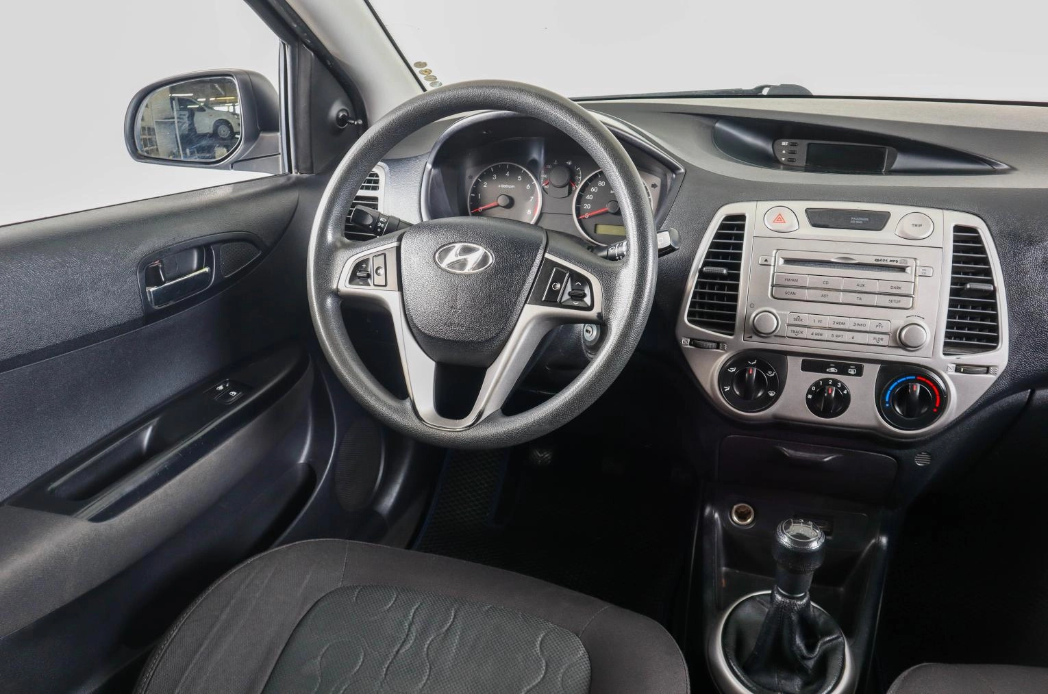 Hyundai i20 12 из 21