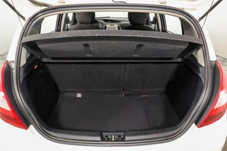 Hyundai i20 7 из 21