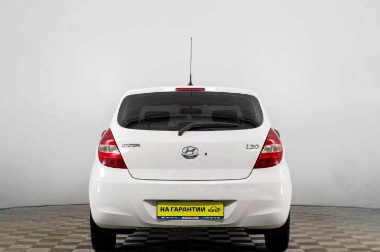 Hyundai i20 5 из 6