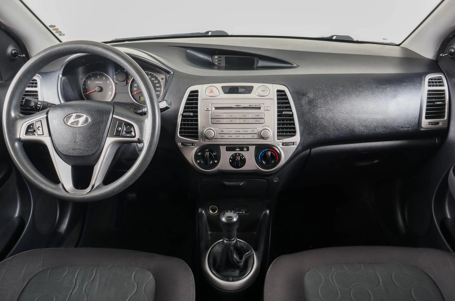 Hyundai i20 13 из 21