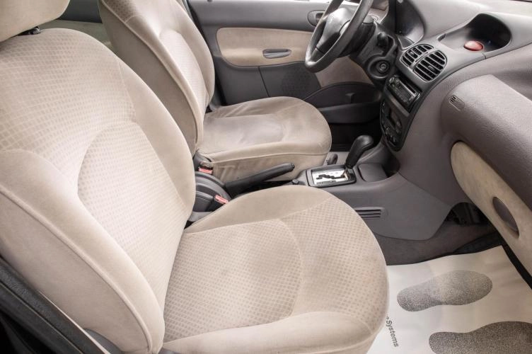 Peugeot 206 18 из 21
