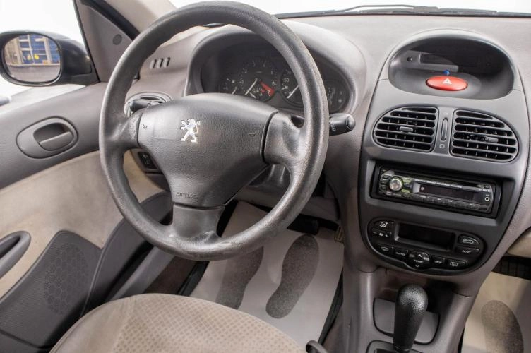 Peugeot 206 11 из 21