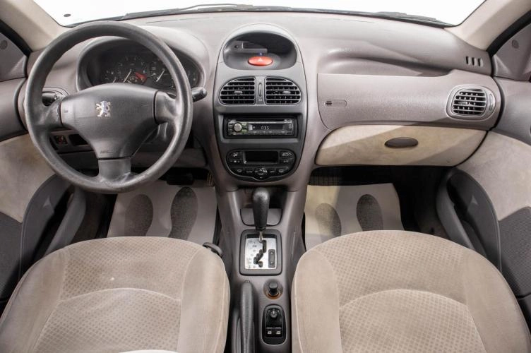Peugeot 206 7 из 21
