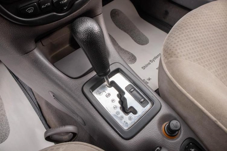 Peugeot 206 15 из 21