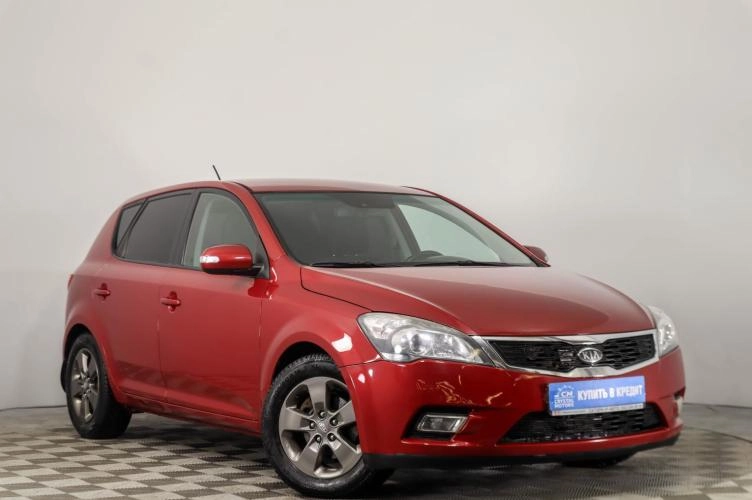 KIA cee'd 1 из 6