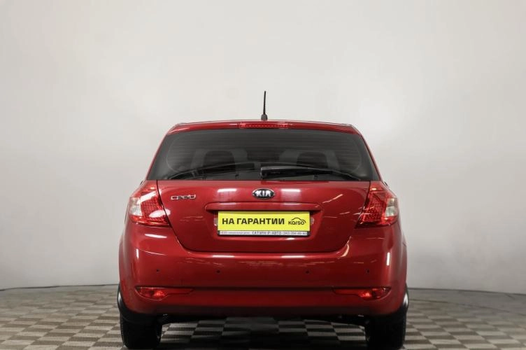 KIA cee'd 5 из 6