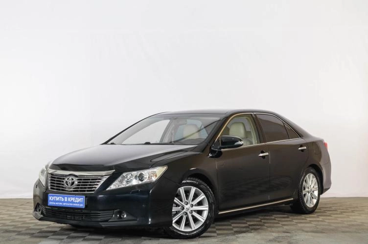 Toyota Camry 3 из 6