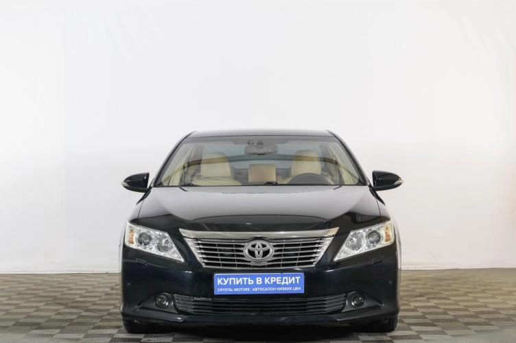 Toyota Camry 2 из 6