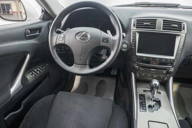 Lexus IS 18 из 26