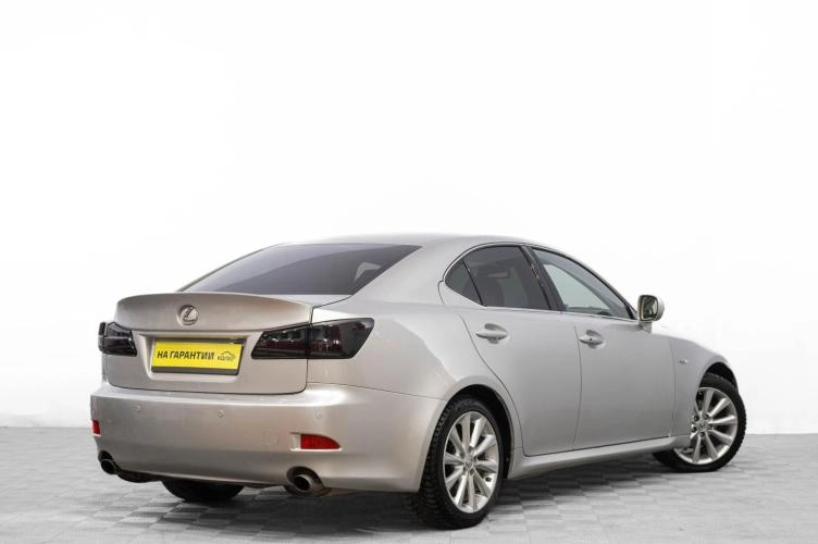 Lexus IS 4 из 5