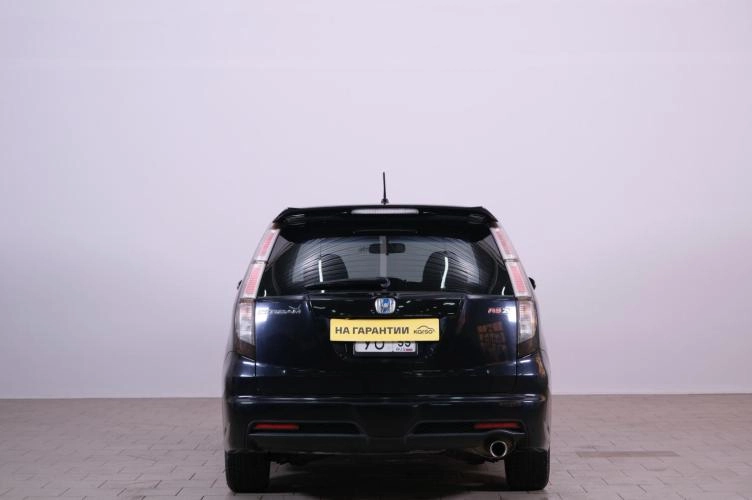 Honda Stream 5 из 6