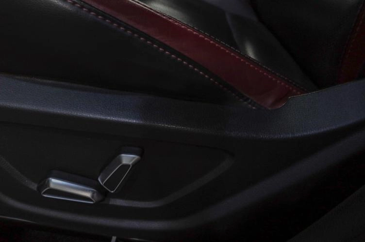 Geely Coolray 10 из 18