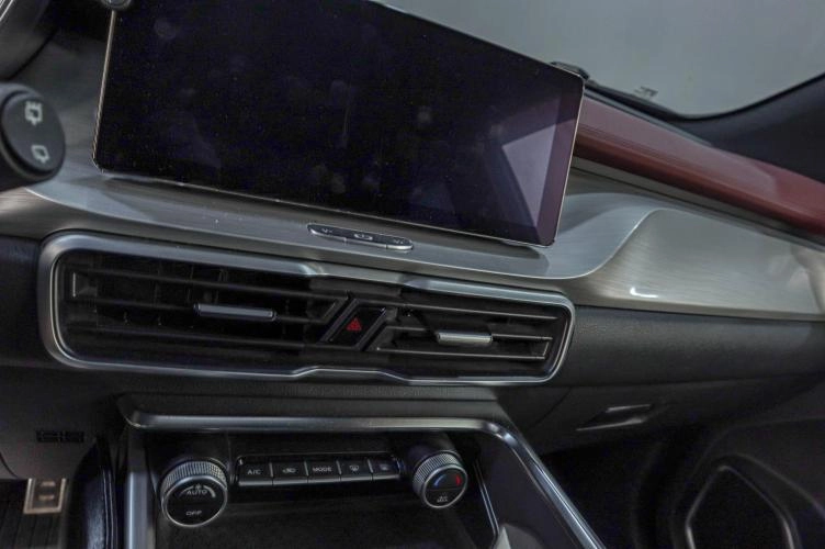 Geely Coolray 14 из 18