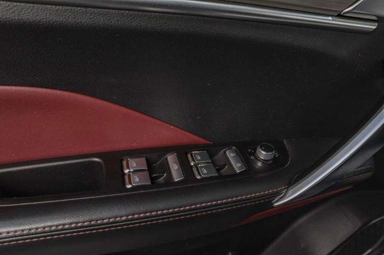 Geely Coolray 8 из 18